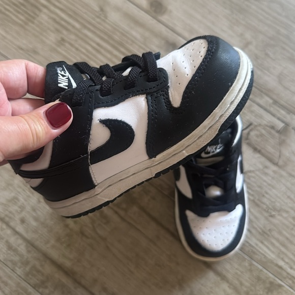 Toddler Nike Dunks - Picture 5 of 6